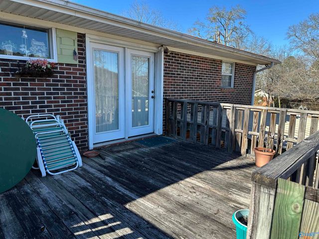 618 Becky Allen Circle, Rainbow City, AL 35906