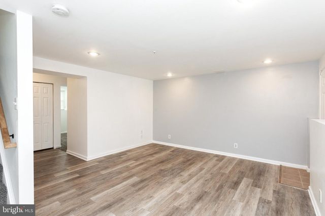 10 BLACKFOOT, Middle River, MD 21220