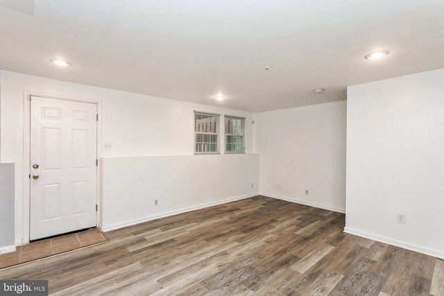 10 BLACKFOOT, Middle River, MD 21220