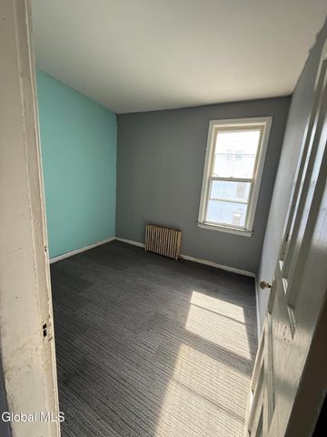 1005 Congress Street, Schenectady, NY 12303