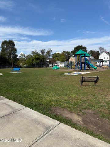 1005 Congress Street, Schenectady, NY 12303