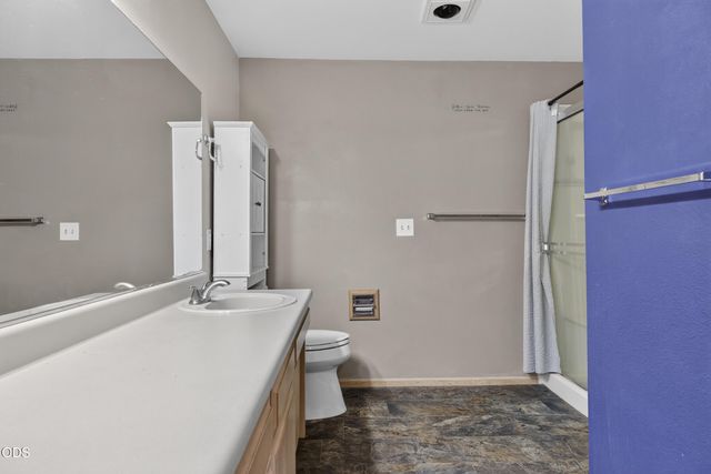654 Golden Lane, Medford, OR 97504