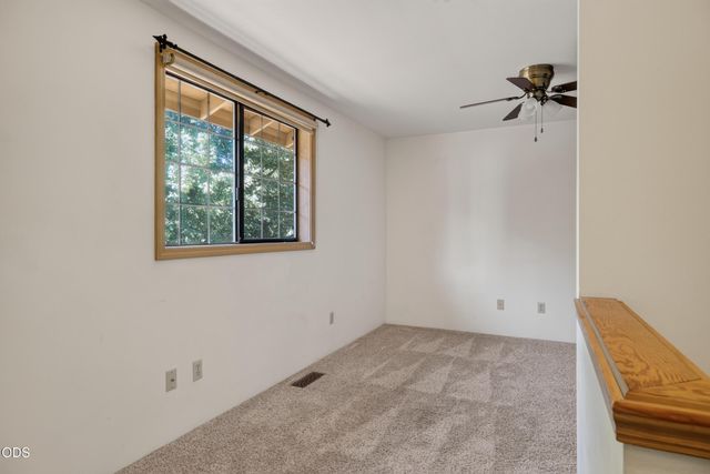 654 Golden Lane, Medford, OR 97504