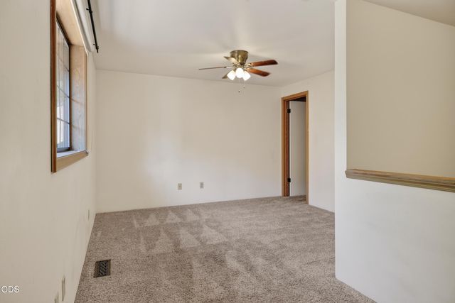 654 Golden Lane, Medford, OR 97504