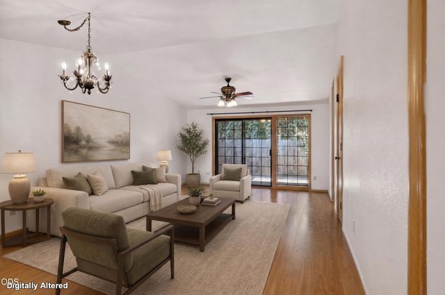 654 Golden Lane, Medford, OR 97504