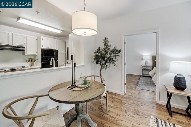 1860 Tice Creek Dr 1119, Walnut Creek, CA 94595