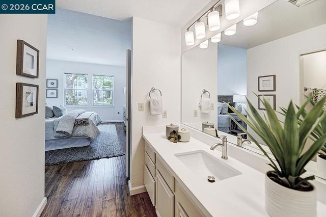 1860 Tice Creek Dr 1119, Walnut Creek, CA 94595