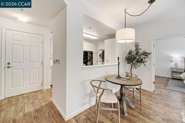 1860 Tice Creek Dr 1119, Walnut Creek, CA 94595