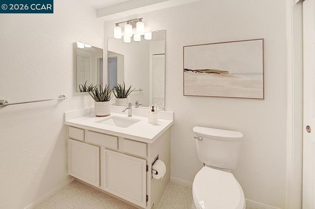 1860 Tice Creek Dr 1119, Walnut Creek, CA 94595