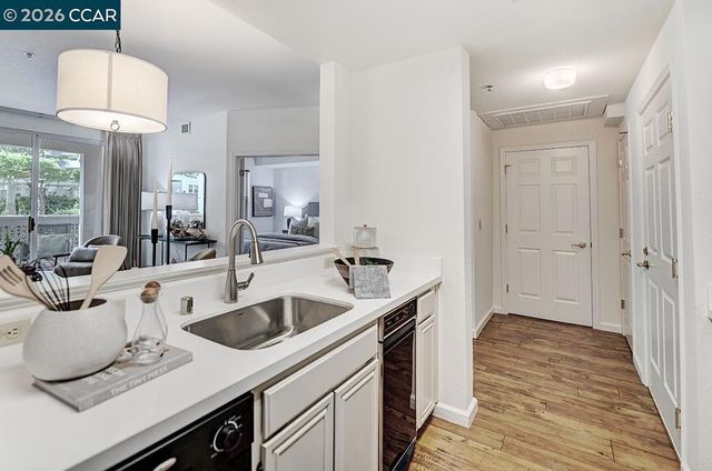 1860 Tice Creek Dr 1119, Walnut Creek, CA 94595