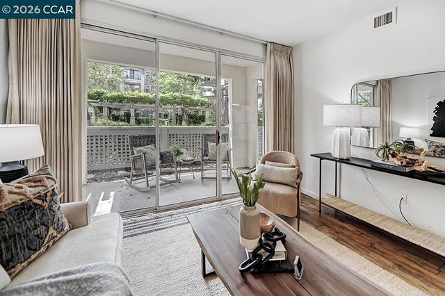 1860 Tice Creek Dr 1119, Walnut Creek, CA 94595