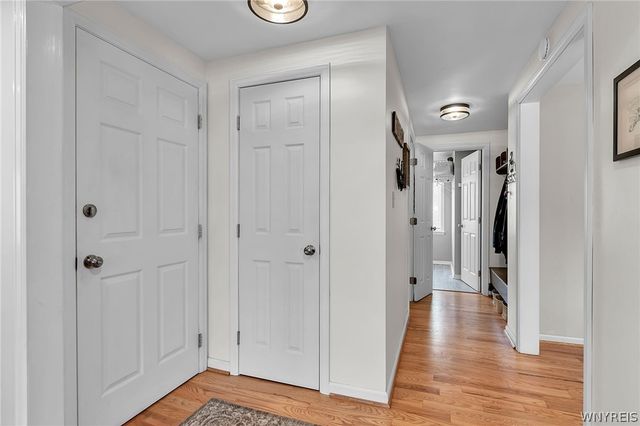 27 Cheshire Lane, Amherst, NY 14051