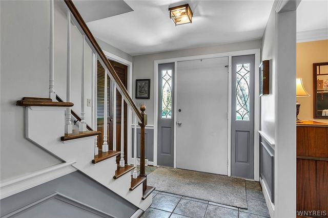 27 Cheshire Lane, Amherst, NY 14051