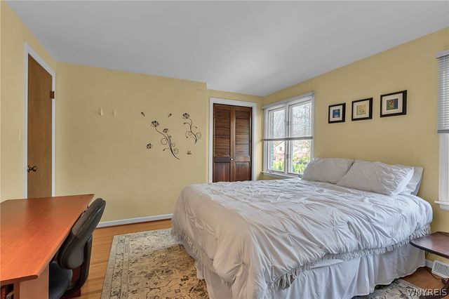 27 Cheshire Lane, Amherst, NY 14051