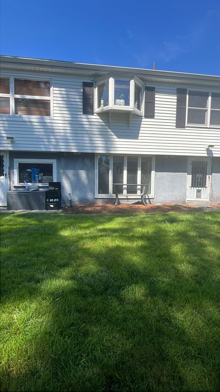 4 Meadowbrook Road, Saugus, MA 01906