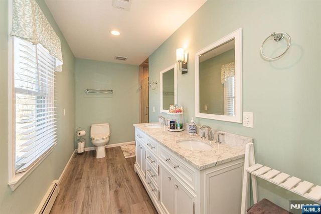 21 Carrol Street, Fairfield, NJ 07004