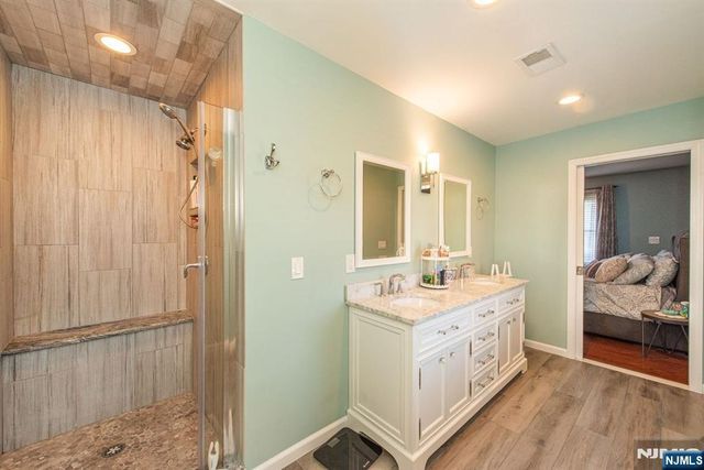 21 Carrol Street, Fairfield, NJ 07004