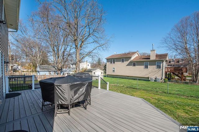 21 Carrol Street, Fairfield, NJ 07004