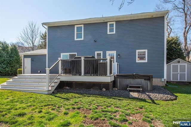 21 Carrol Street, Fairfield, NJ 07004