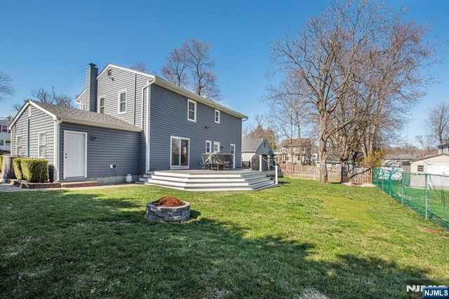 21 Carrol Street, Fairfield, NJ 07004