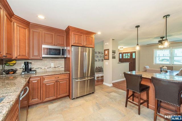 21 Carrol Street, Fairfield, NJ 07004