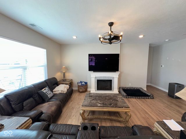 4175 Bozeman Way, Bargersville, IN 46106