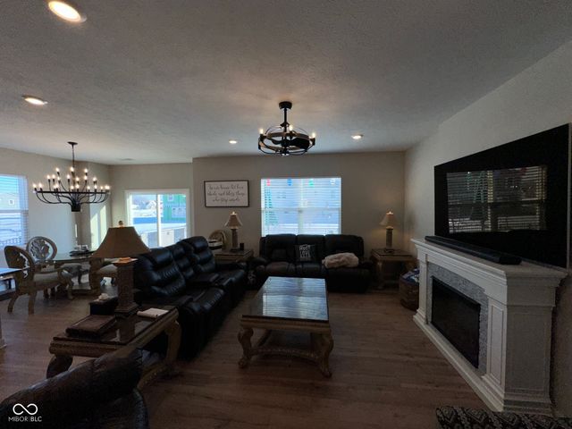 4175 Bozeman Way, Bargersville, IN 46106