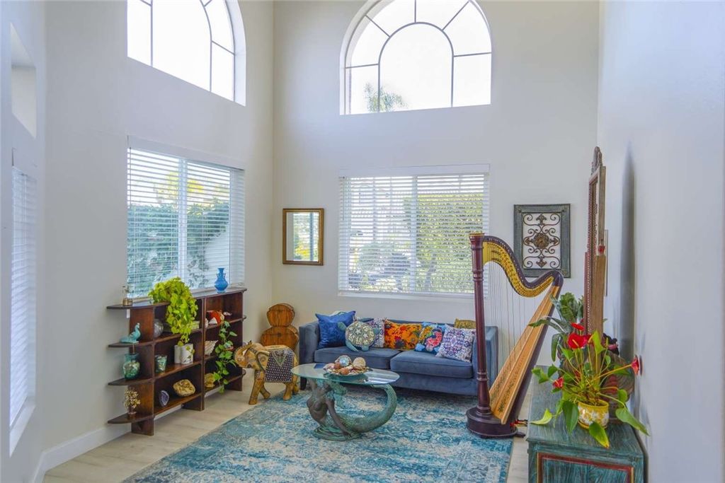 Image 10 of property listing at 601 Marazon Lane, Vista, CA 92081