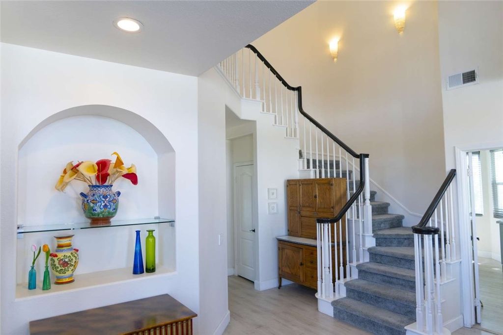 Image 16 of property listing at 601 Marazon Lane, Vista, CA 92081