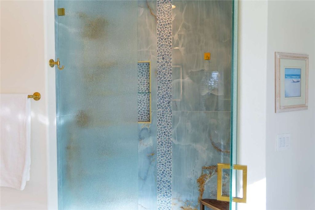 Image 21 of property listing at 601 Marazon Lane, Vista, CA 92081