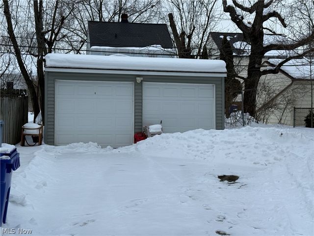 2316 Scholl Road, University Heights, OH 44118