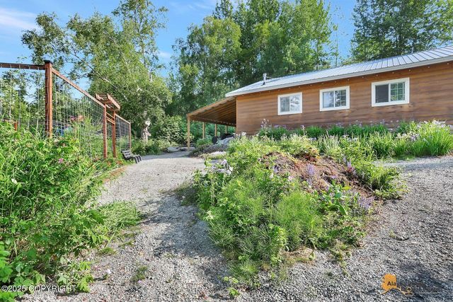 1950 N Byers Circle, Palmer, AK 99645