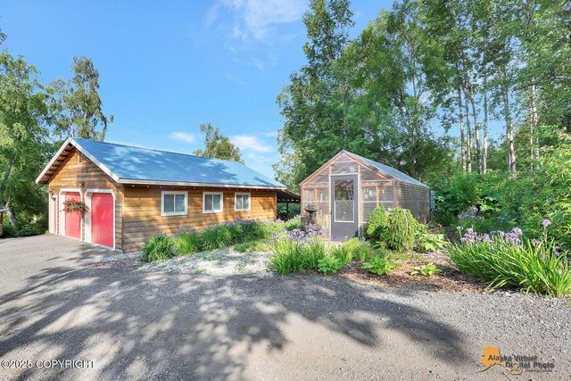 1950 N Byers Circle, Palmer, AK 99645