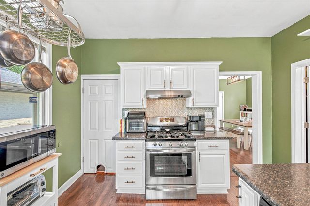 284 Winona Street E, Saint Paul, MN 55107