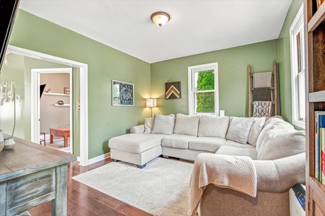 284 Winona Street E, Saint Paul, MN 55107