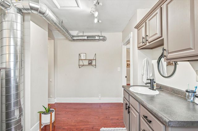 284 Winona Street E, Saint Paul, MN 55107