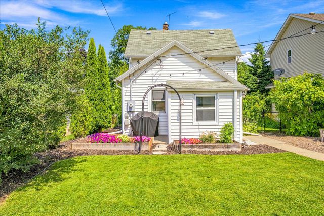 284 Winona Street E, Saint Paul, MN 55107