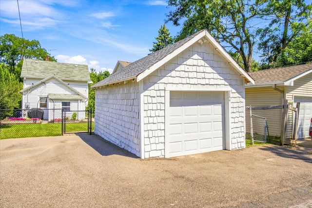 284 Winona Street E, Saint Paul, MN 55107