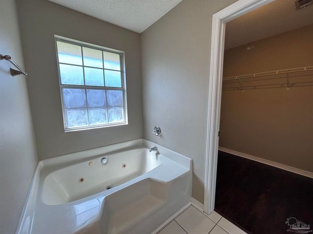 5199 Zachary Blvd, Pensacola, FL 32526
