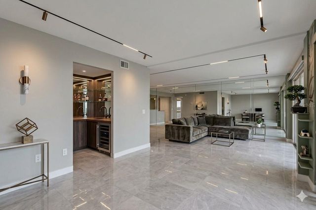 51 ISLAND WAY 1100, Clearwater, FL 33767