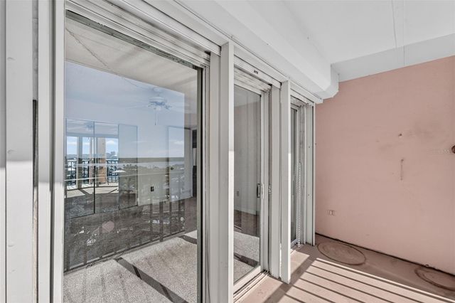 51 ISLAND WAY 1100, Clearwater, FL 33767