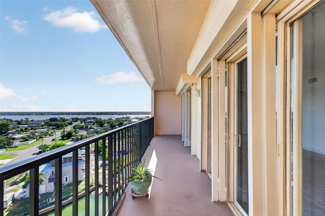 51 ISLAND WAY 1100, Clearwater, FL 33767
