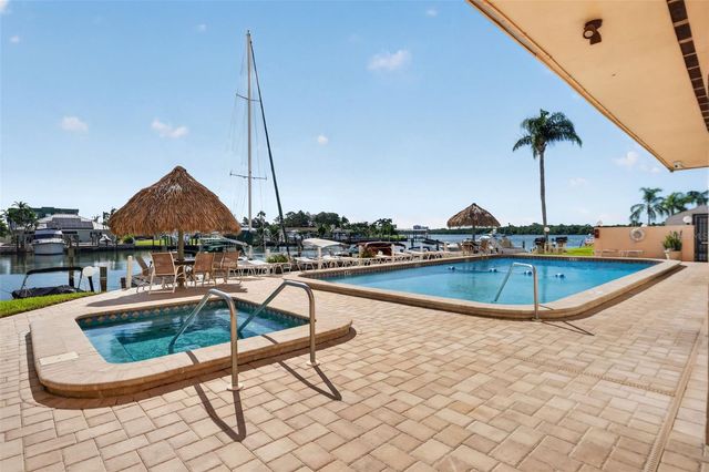 51 ISLAND WAY 1100, Clearwater, FL 33767
