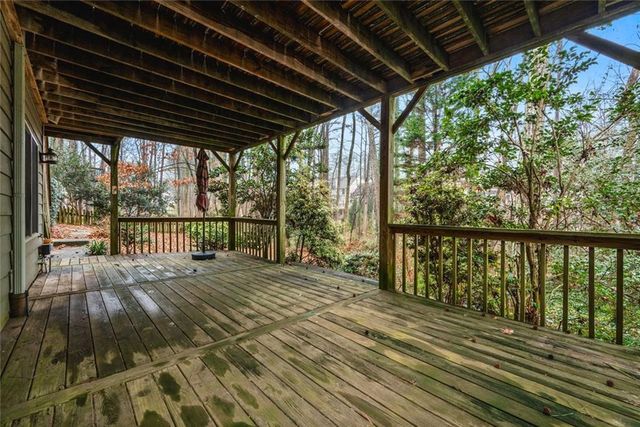 5827 Fairwood Walk, Acworth, GA 30101