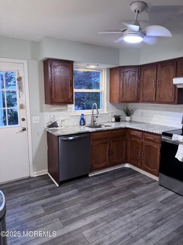 6A Winthrop Place, Whiting, NJ 08759