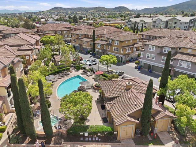 17 Via Montisi, Santee, CA 92071