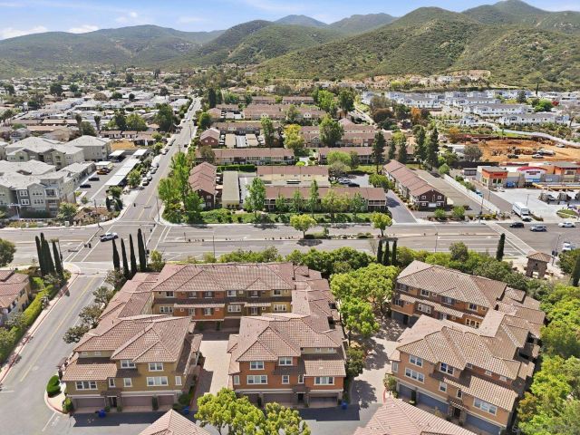 17 Via Montisi, Santee, CA 92071