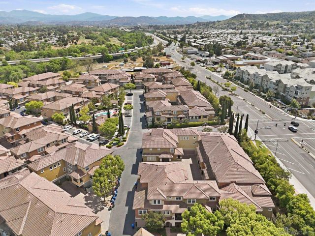 17 Via Montisi, Santee, CA 92071