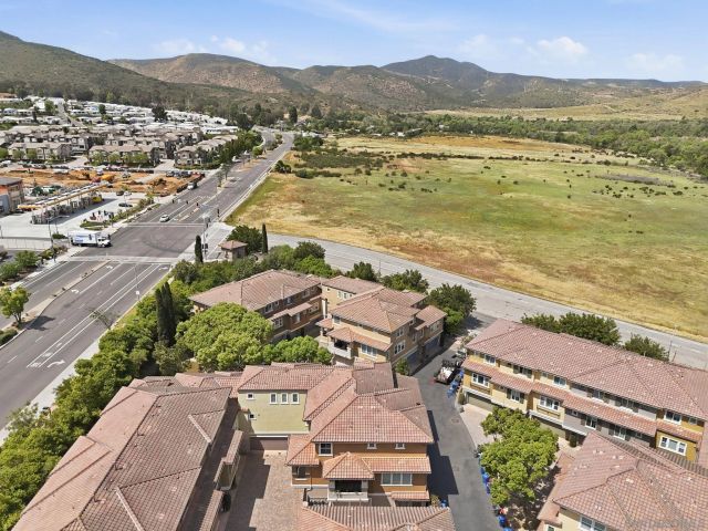 17 Via Montisi, Santee, CA 92071