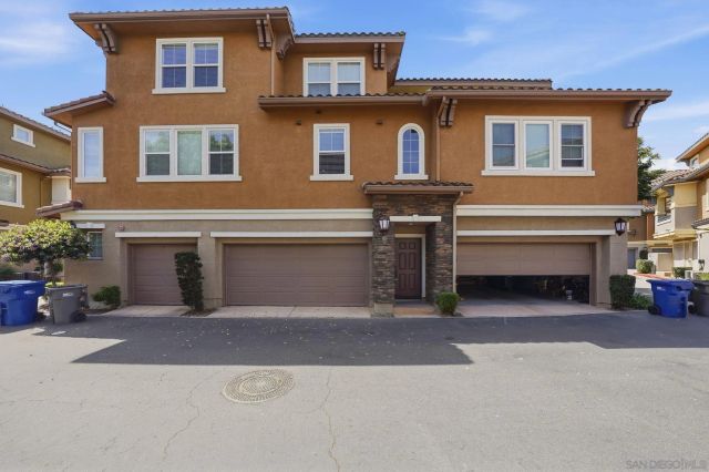 17 Via Montisi, Santee, CA 92071